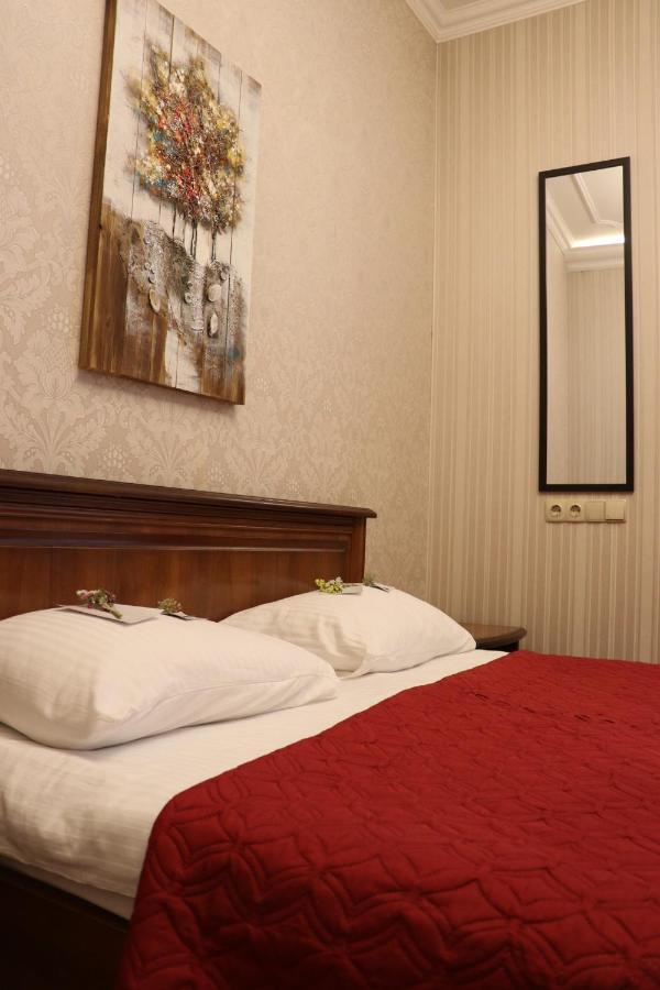 Bogdanov Yar Hotel Kiev Exteriör bild