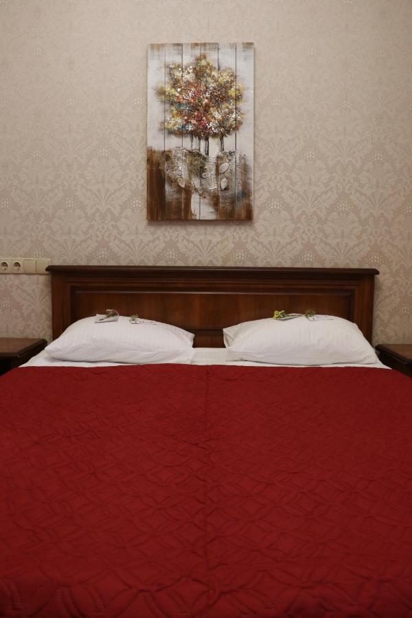 Bogdanov Yar Hotel Kiev Exteriör bild