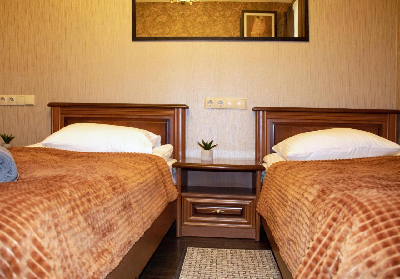 Bogdanov Yar Hotel Kiev Exteriör bild