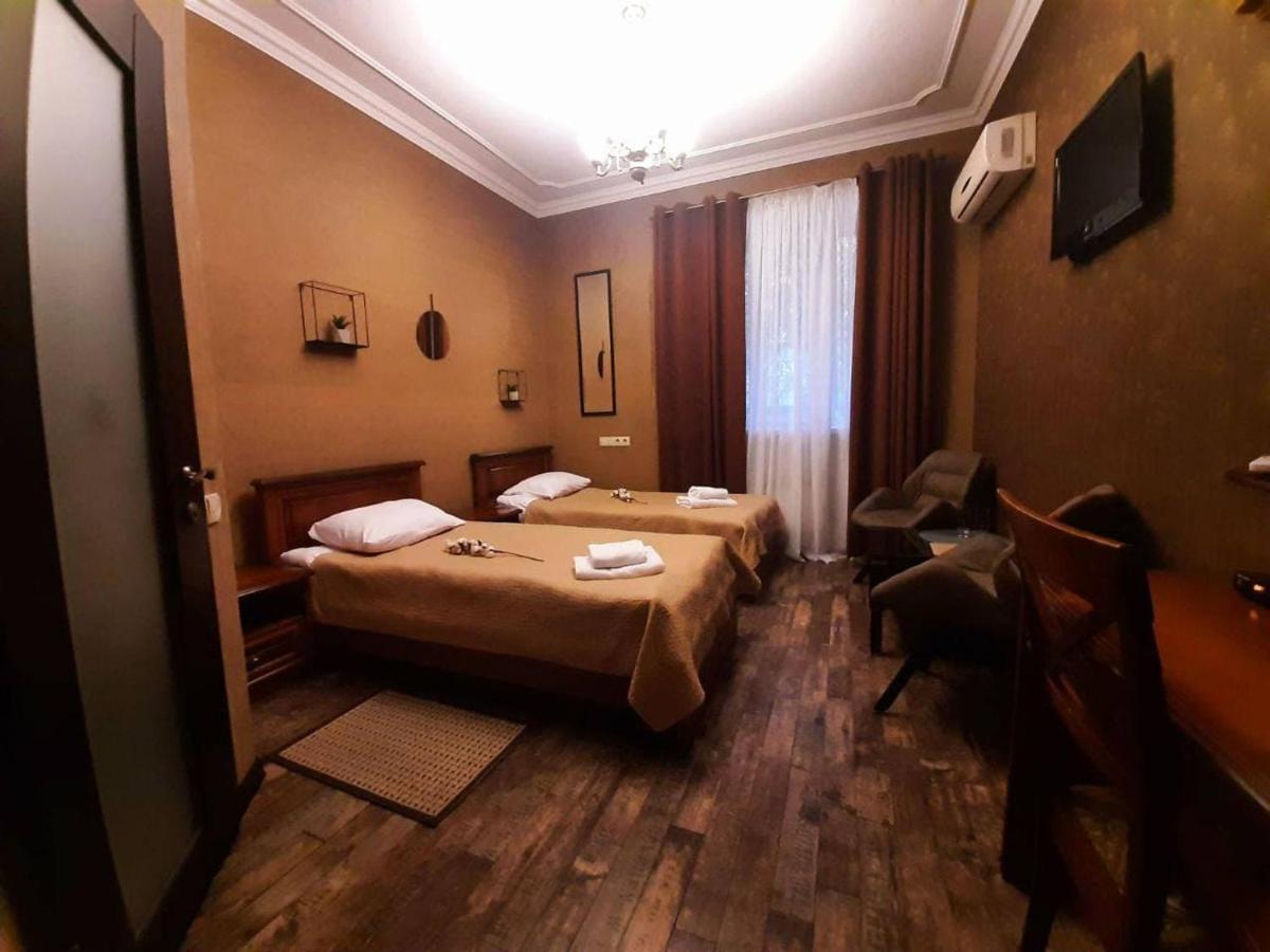 Bogdanov Yar Hotel Kiev Exteriör bild